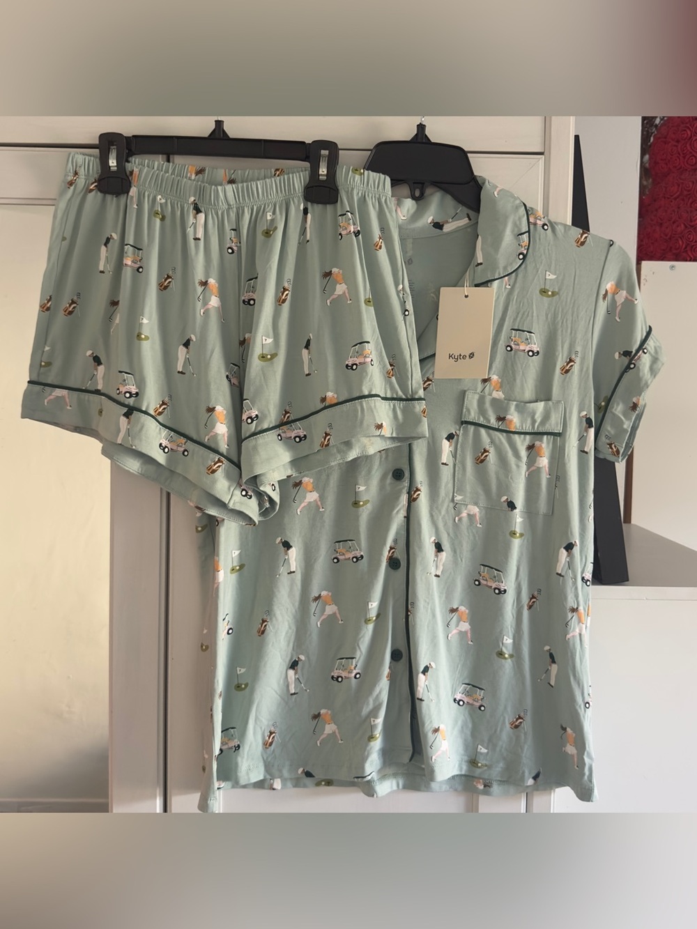 Kyte Baby Women’s Short Sleeve Pajama Set in Golf Size Small
